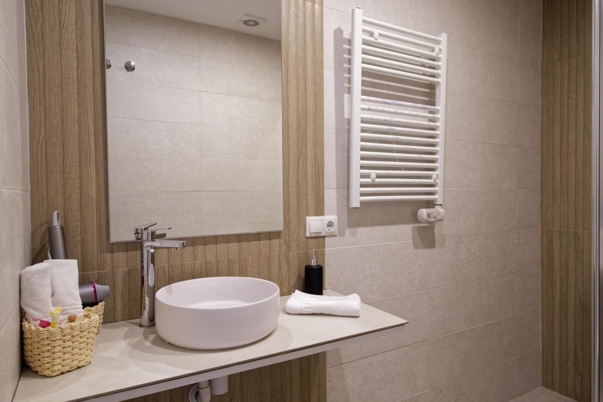 Osito Hub - L'explorador Andres Apartamento Valencia
